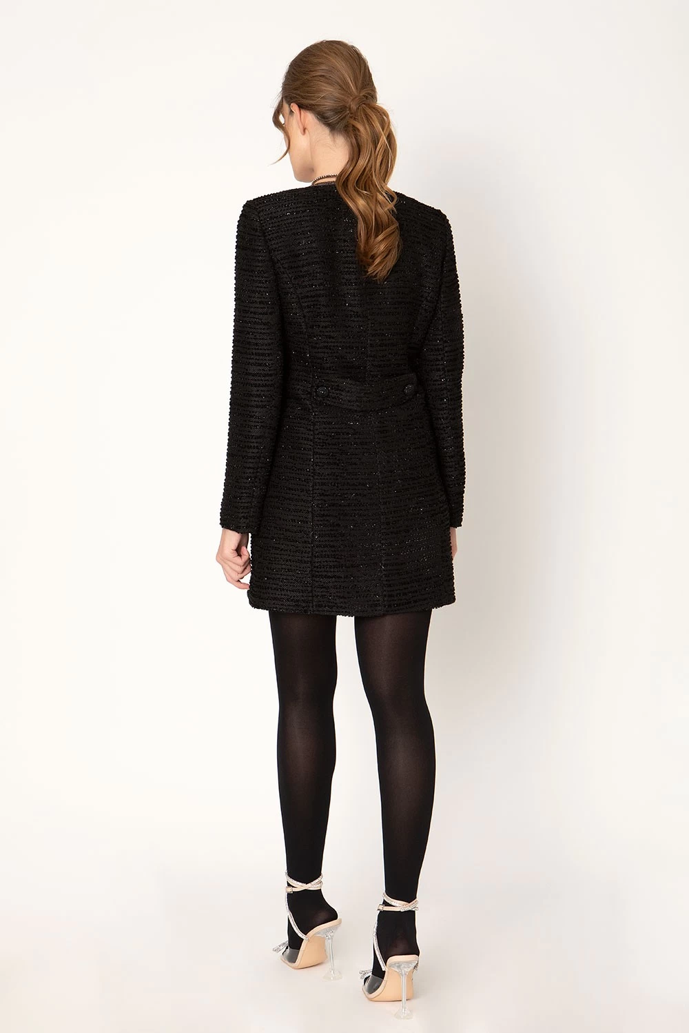 Μαντώ Λαιμόκοψη 3